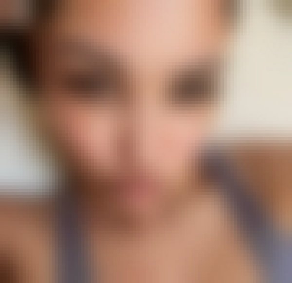 sarah, 26, Denmark