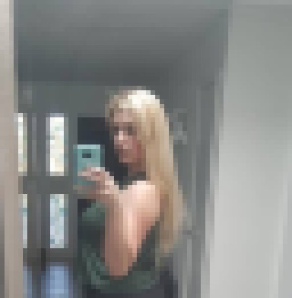 Lucija, 36, Champahati
