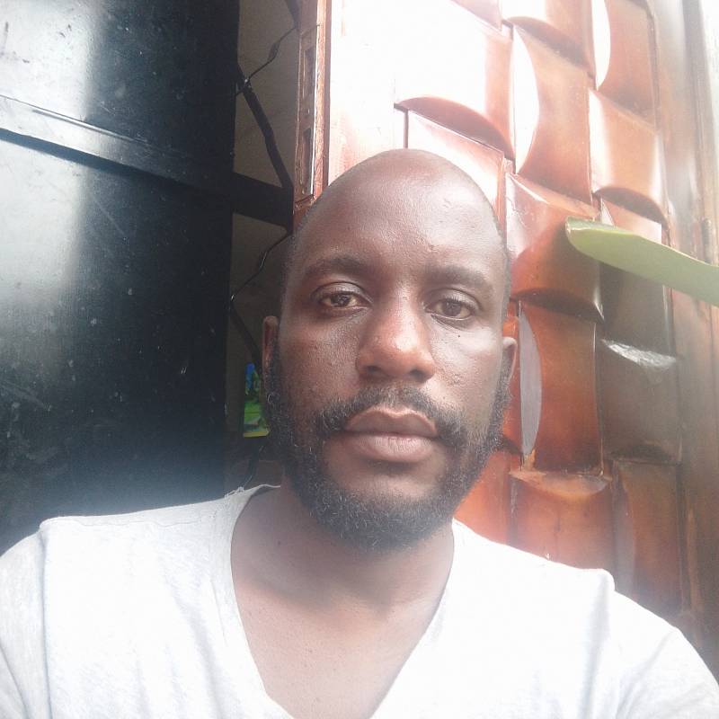 Gunz, 41, Warwickshire