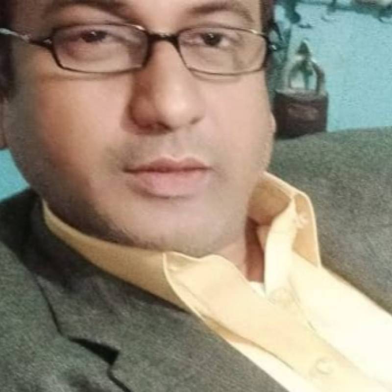 Dr. Mushtaq Ahmad Mian, 51, Sueca