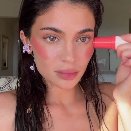 Kylie Jenner, 28, Armiansk