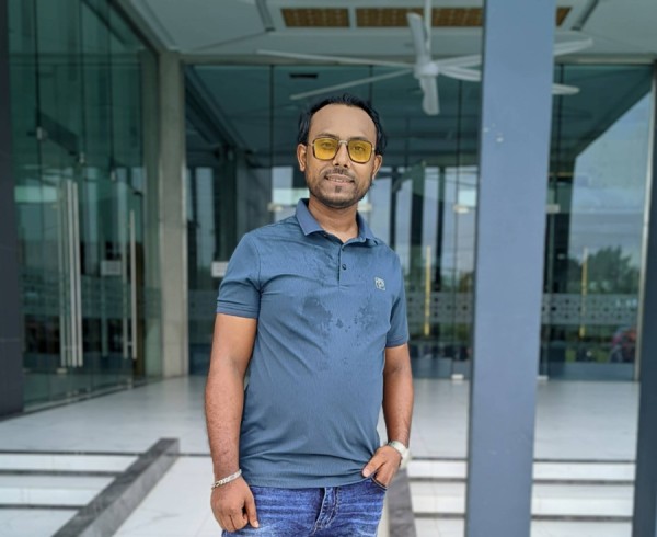 Anas, 30, Rock Island