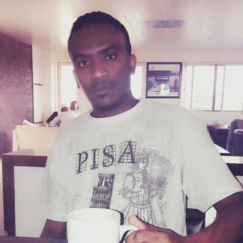 monzer, 40, Sudan