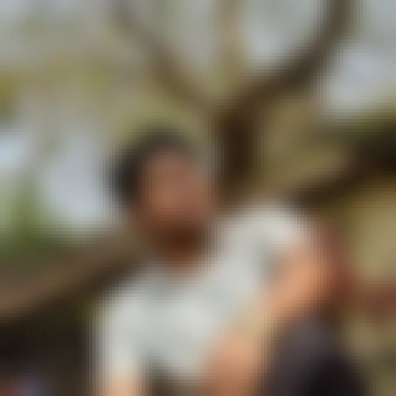 Nepu, 31, Mombaa