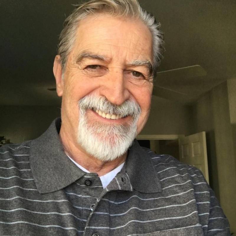 Hayes, 67, Icononzo