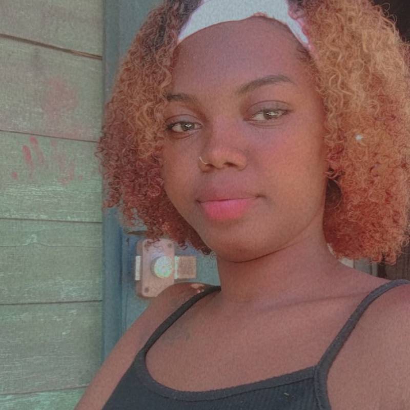Naya, 22, Madagascar