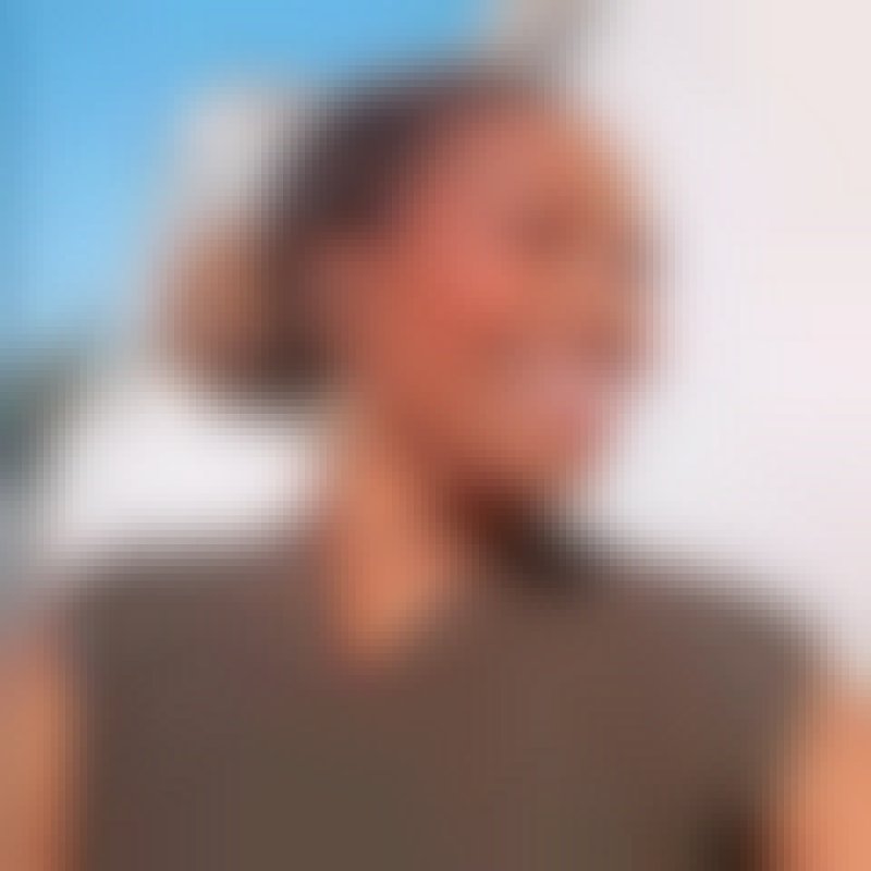 Luci, 26, Ecuador