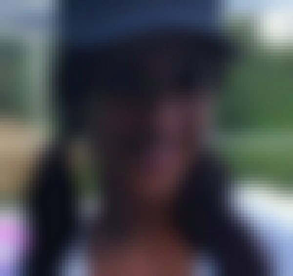 Elsie Leo, 35, France