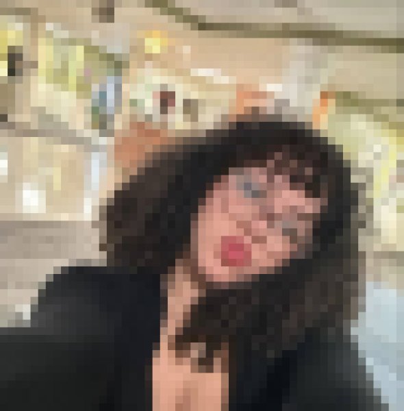 Angela Waste, 41, Yr
