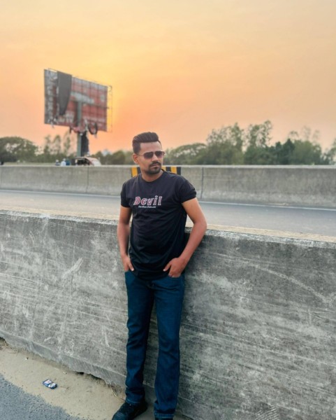 Yousof, 24, Phra Phutthabat