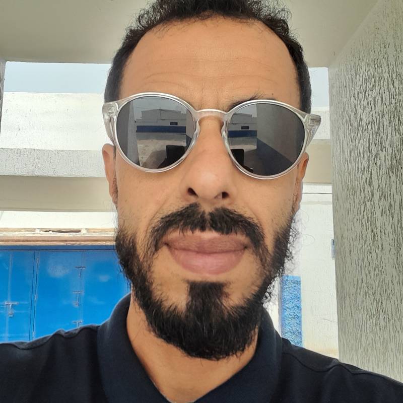 Rabie, 43, Surhondar