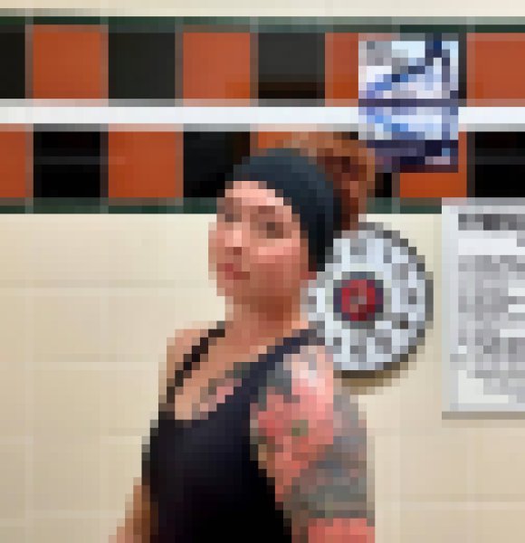 Sherry Williams, 34, Indonesia