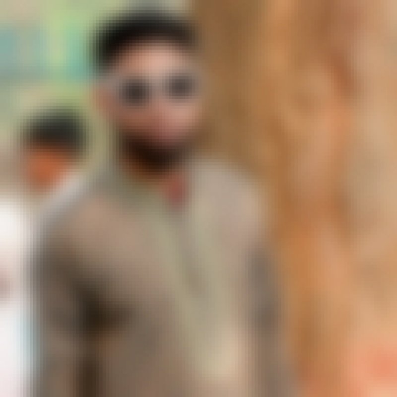 Mumin Khan, 28, Bogot