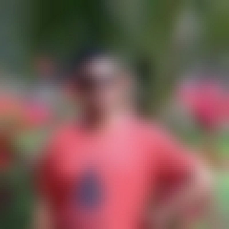 Rana, 40, Sudan