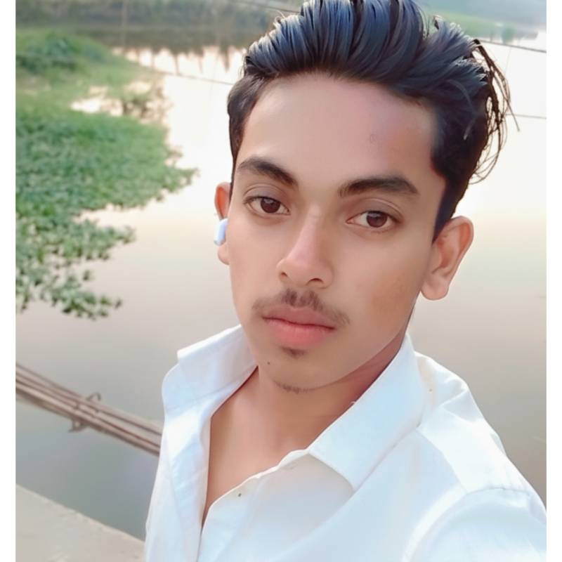 Akash, 22, Myrne