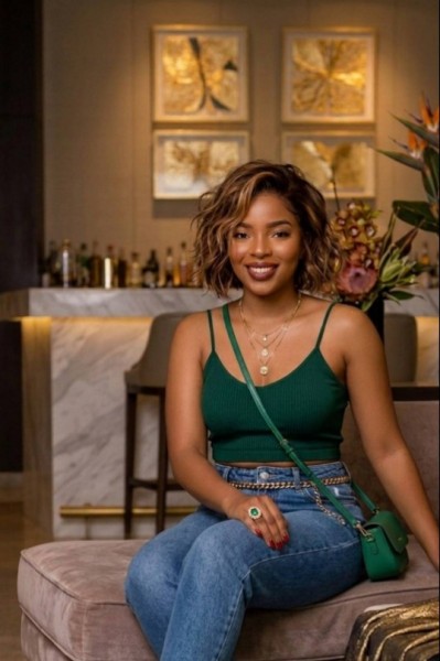Bella, 20, Pluvappatti
