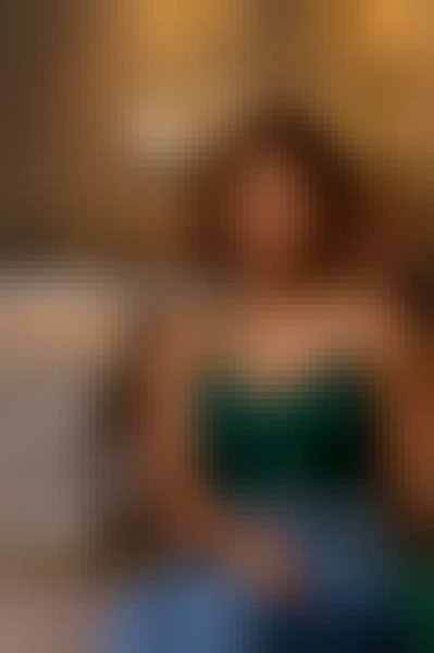 Bella, 20, Leer