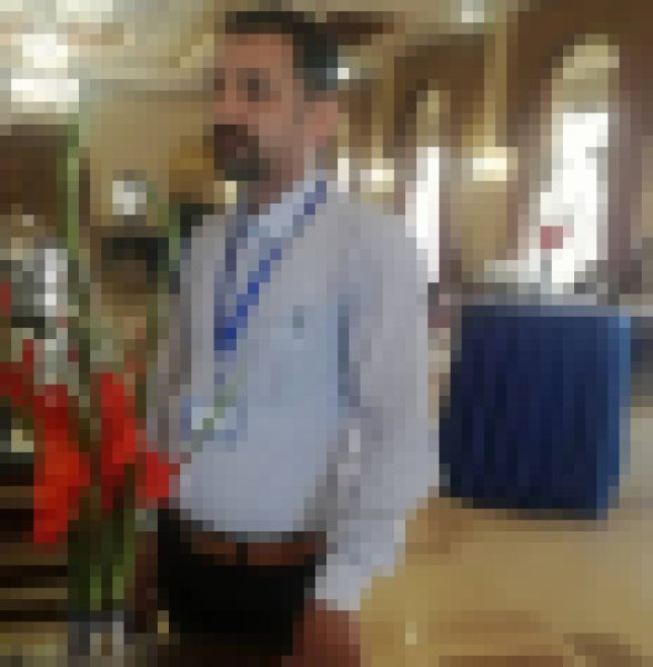 Shahid, 40, Toftir