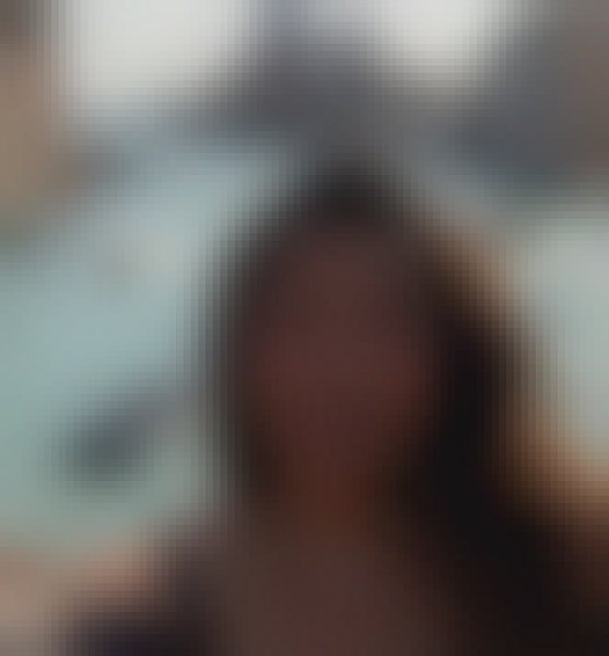 Alice, 40, Denmark
