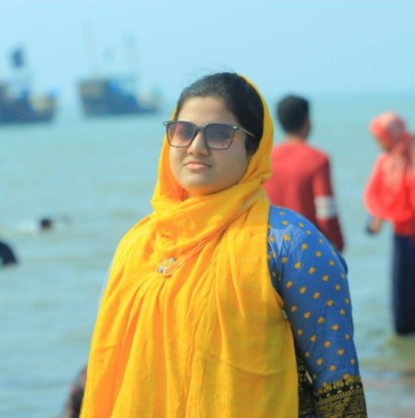 AKHNOOR, 25, Monvar