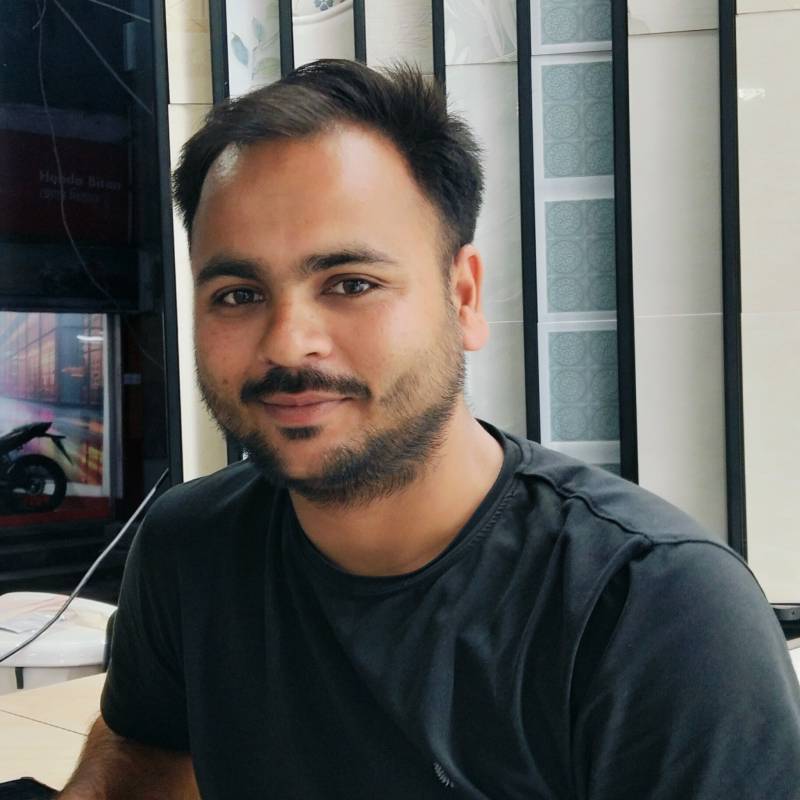 Arif, 21, Elista