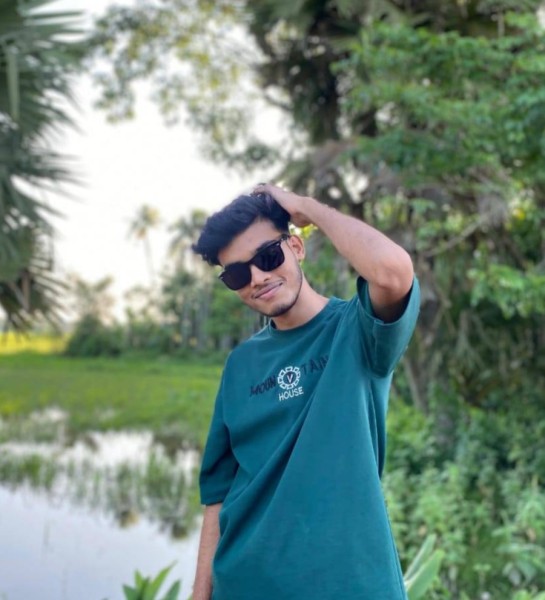RABBI ISLAM, 21, Thilogne