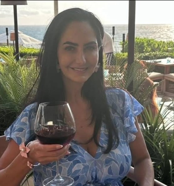 Sonia, 41, Palsud