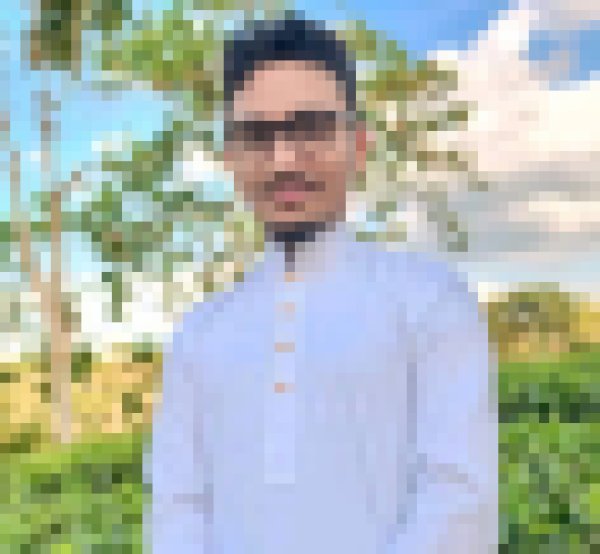 Esrafil Ahmed Ismail, 19, Snezhinsk