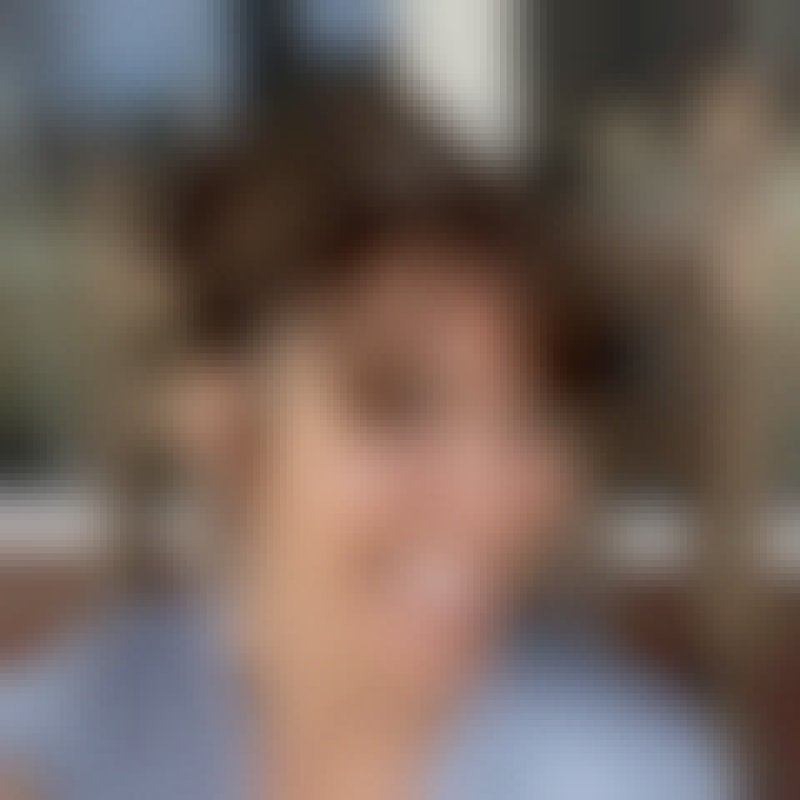 Elizabeth, 40, Chirak