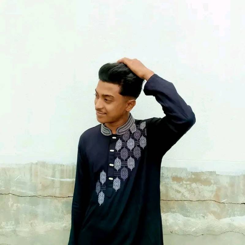 EMON, 21, Castelnovo Ne Monti