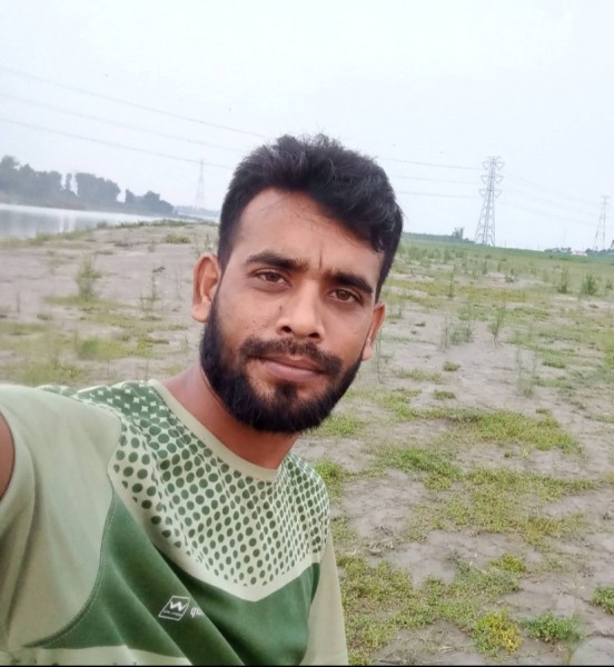 ismail, 25, Moschto
