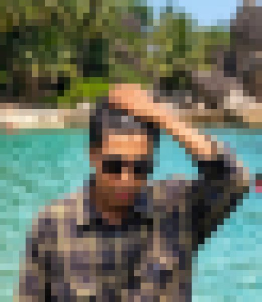 ARAFAT, 20, Brussel