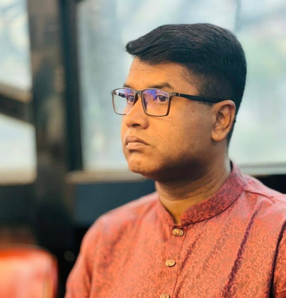 Ador, 39, Lam Tin