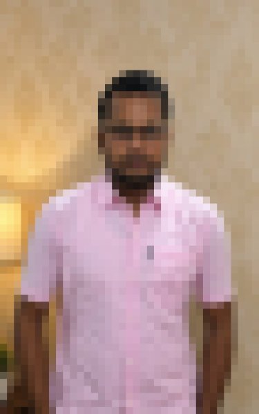 Razu, 27, Espinosa