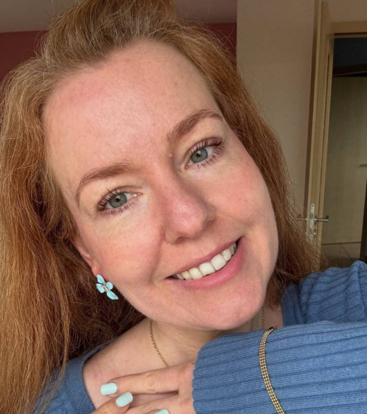 Tiara, 44, Chandankiari