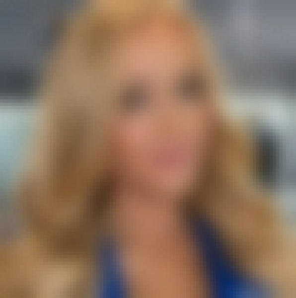 Kylie, 23, Algeria