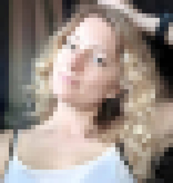 Iwona, 33, Canada