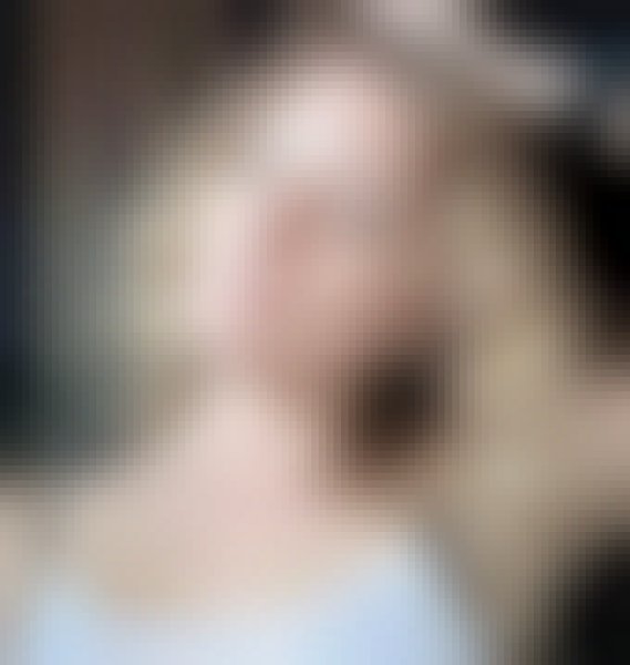 Iwona, 33, Senegal