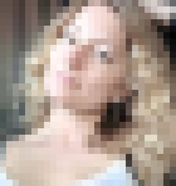 Iwona, 33, Togo
