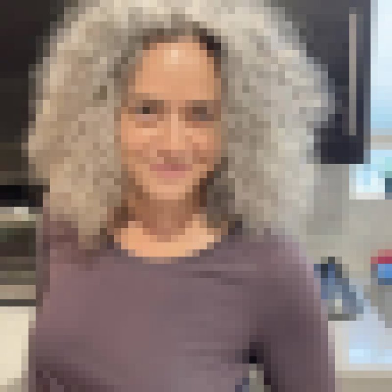 Victoria, 46, Taka