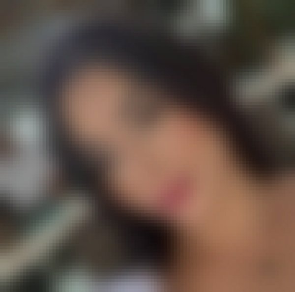 Mia Lavender, 33, Germany