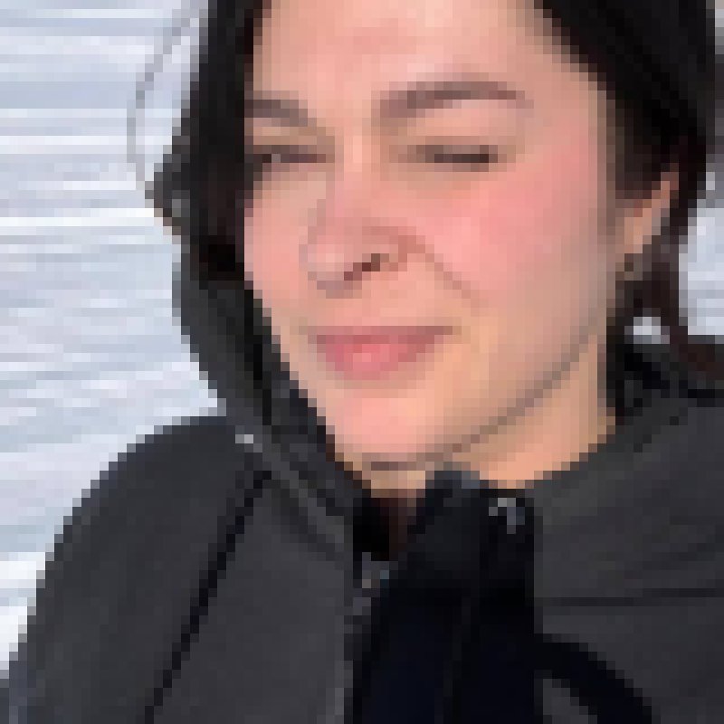 Lesley, 39, Pakistan