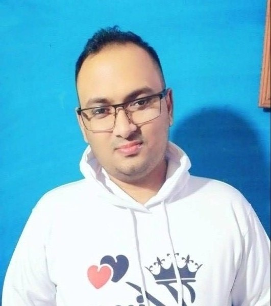 Aorna, 35, Goirle
