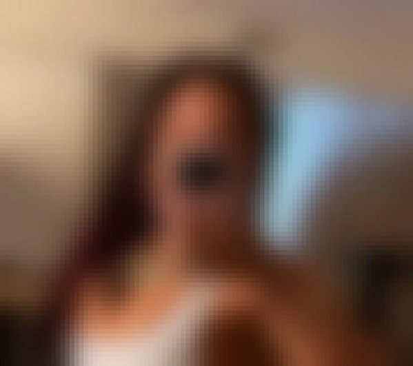 Danielle, 32, Canada