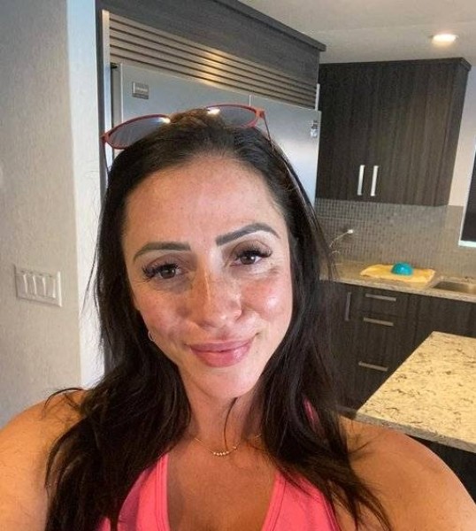 Brandi Rhodes, 36, Abasingammedda