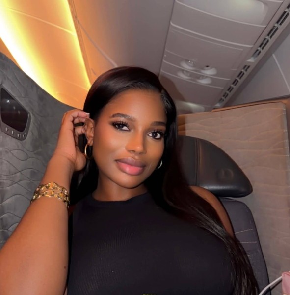 ANNA, 27, Mzandarn