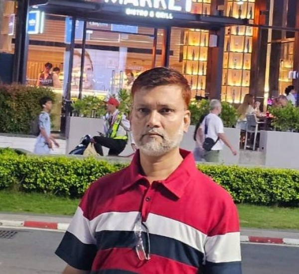 Khurshed Hayat, 46, Arma