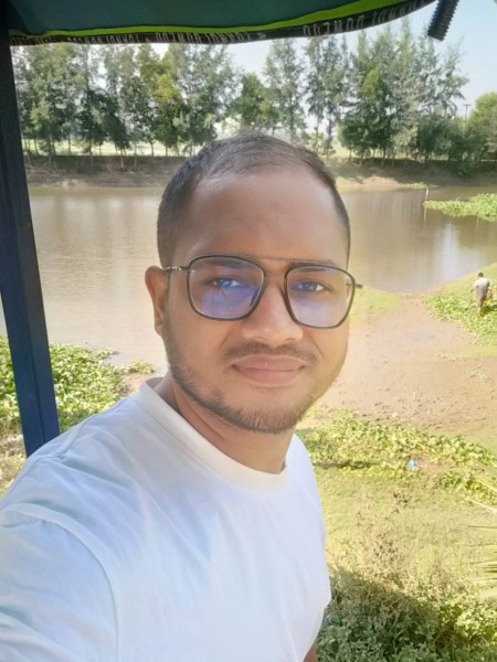MD Alamgir, 29, Recica
