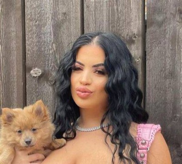 Lissa, 35, Waukegan