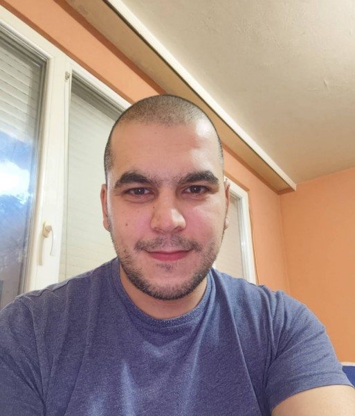 Ivo, 31, Touros